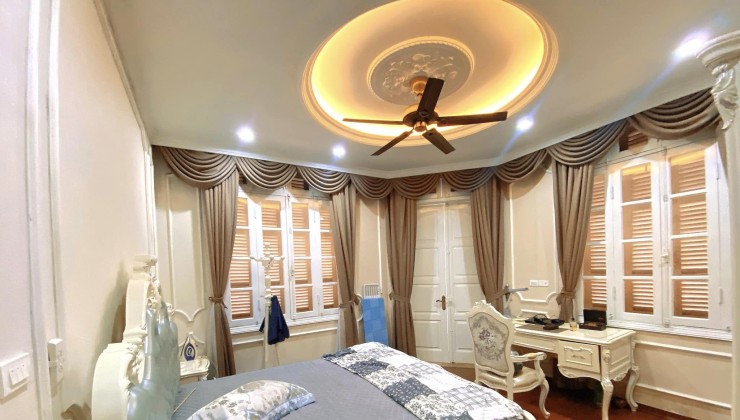 Biệt thự Cầu Giấy, lô Góc thang máy 5tầng, 163m, 41 Tỷ